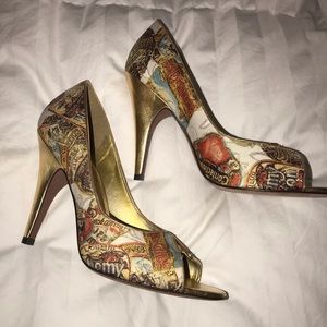 Carlos Santana Pumps
